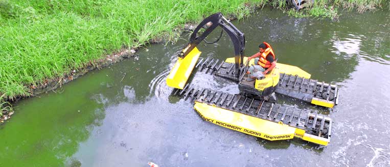 Amphibious Excavator, amphibious excavator rental, amphibious excavator services