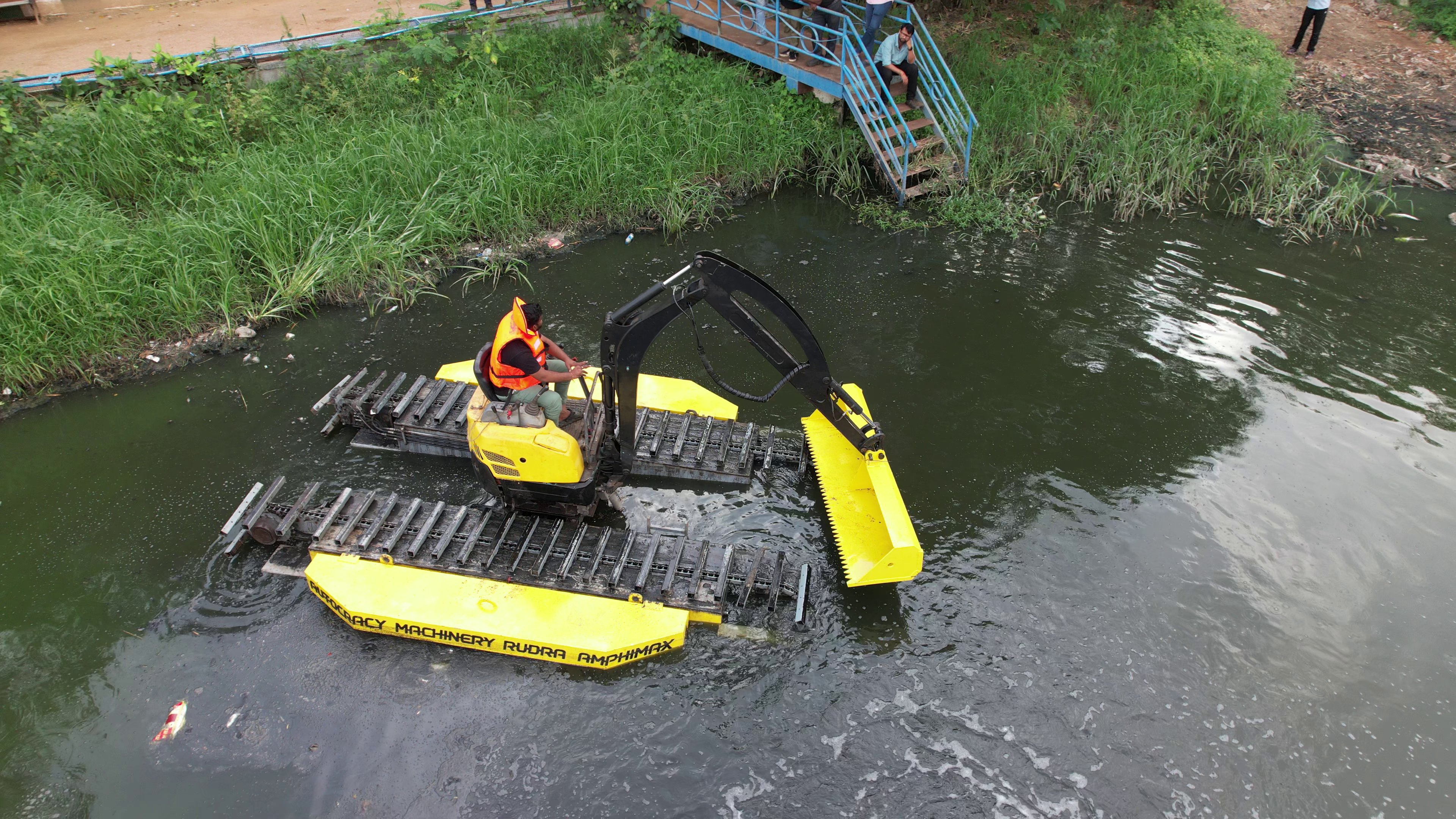 Lake Cleaning Machine , Amphibious Excavator articles, Blog