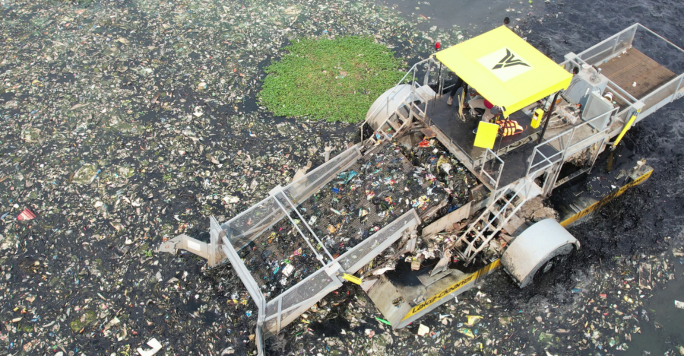 Debris collector