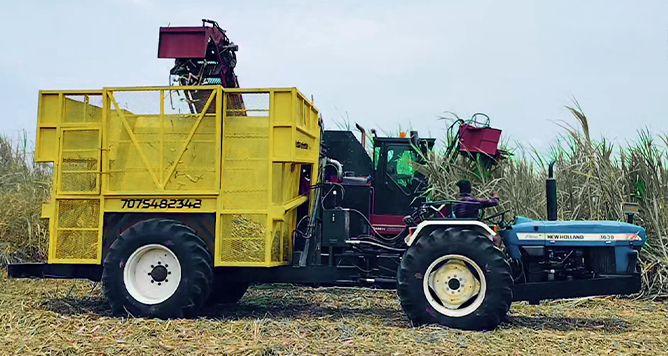 crop loader machine