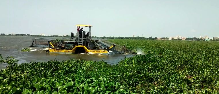 Weed harvesting machine | Aqauatic Weed harvester